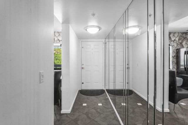 1301 Seafarer Circle 403, Jupiter, FL 33477