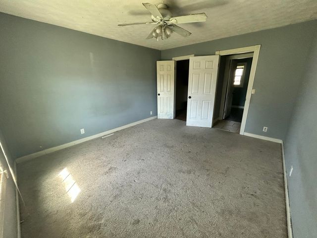 1003 E Lark Street, Ozark, MO 65721