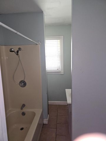 1003 E Lark Street, Ozark, MO 65721