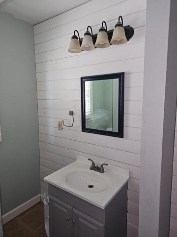 1003 E Lark Street, Ozark, MO 65721