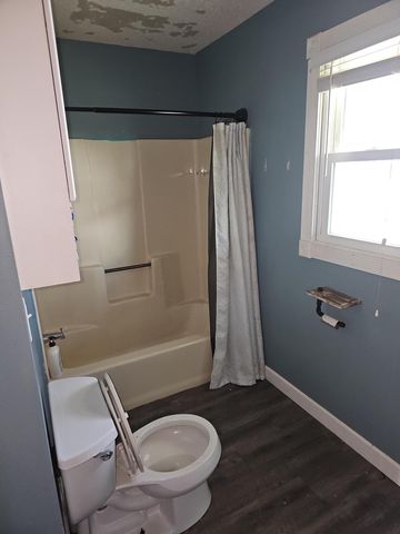 1003 E Lark Street, Ozark, MO 65721