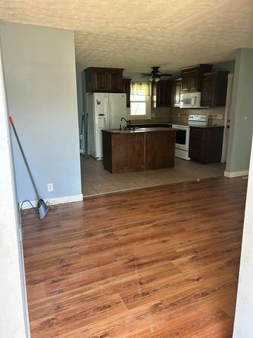 1003 E Lark Street, Ozark, MO 65721