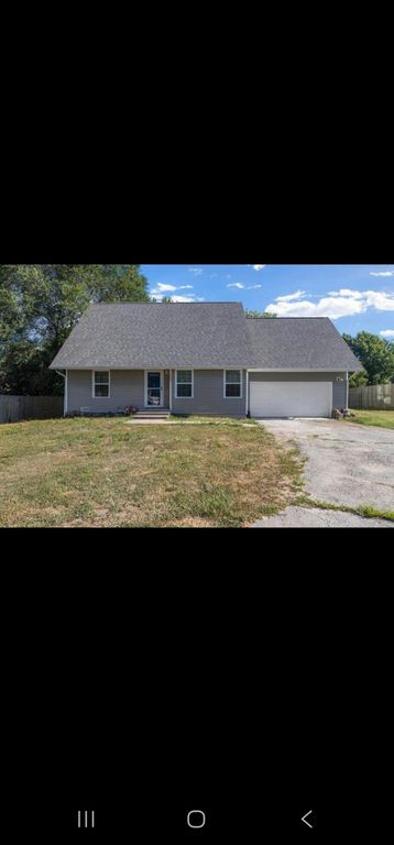 1003 E Lark Street, Ozark, MO 65721