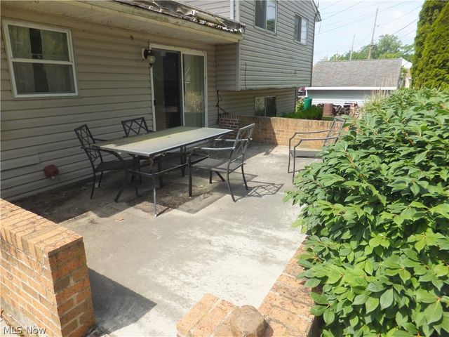 4641 E Lake Road, Sheffield Lake, OH 44054