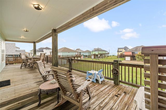 2608 Breaker Drive, Port Bolivar, TX 77650
