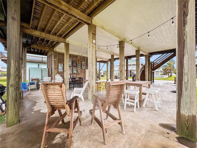 2608 Breaker Drive, Port Bolivar, TX 77650