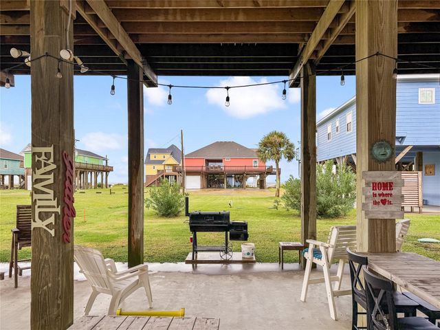 2608 Breaker Drive, Port Bolivar, TX 77650