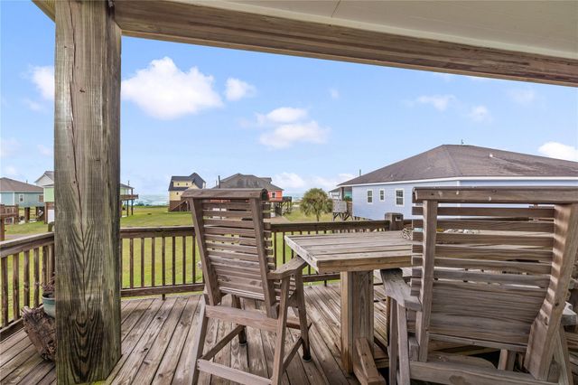 2608 Breaker Drive, Port Bolivar, TX 77650