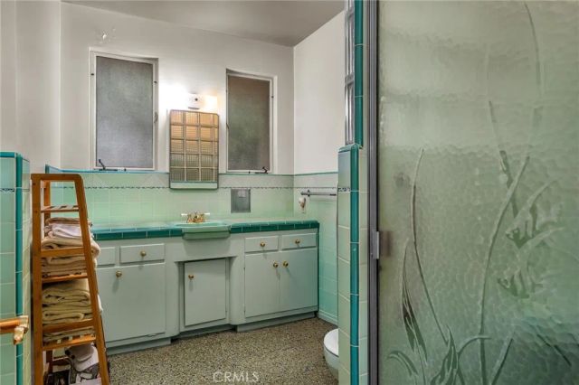 1130 Centinela, Santa Monica, CA 90403