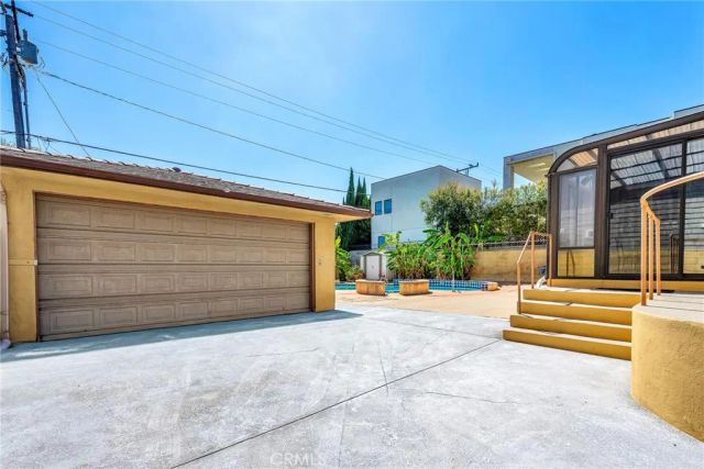 1130 Centinela, Santa Monica, CA 90403