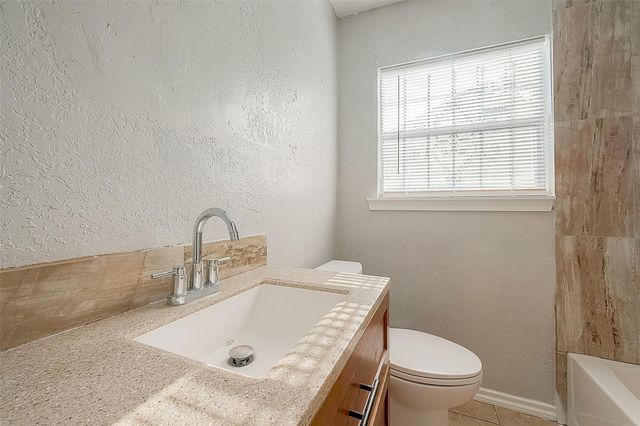 1114 Cresline Street, Houston, TX 77076