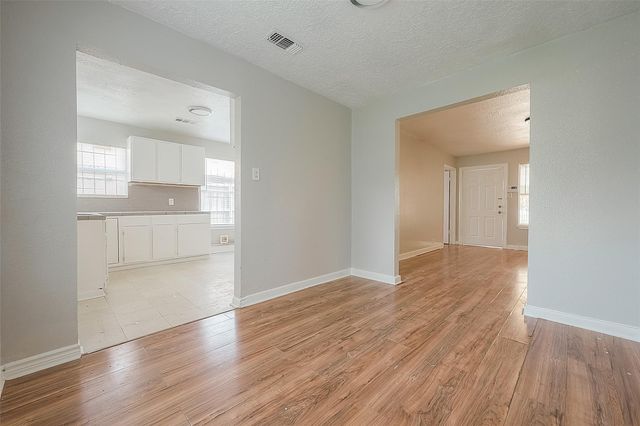 1114 Cresline Street, Houston, TX 77076