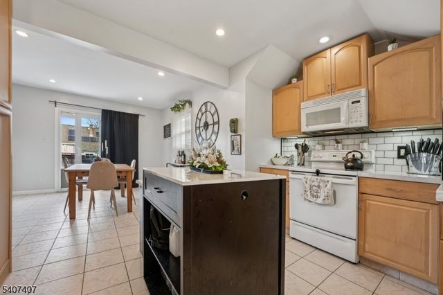 37 MARY STREET, Lodi Boro, NJ 07644