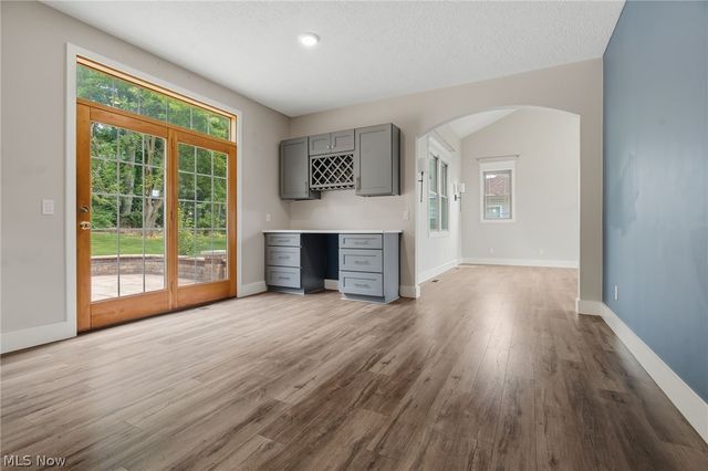2559 Chadwell Circle NW, North Canton, OH 44720