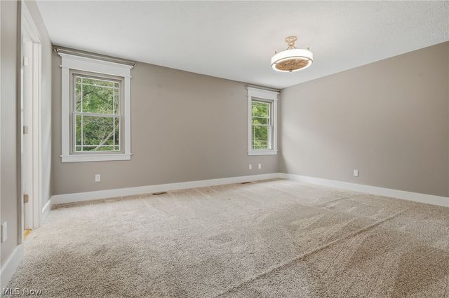2559 Chadwell Circle NW, North Canton, OH 44720