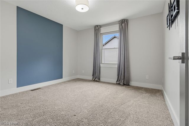 2559 Chadwell Circle NW, North Canton, OH 44720