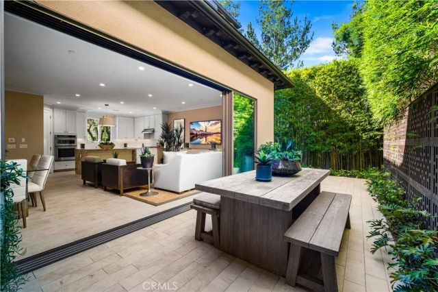 166 Villa Ridge, Irvine, CA 92602