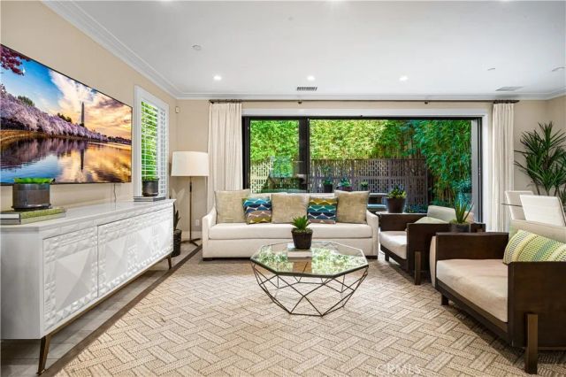 166 Villa Ridge, Irvine, CA 92602