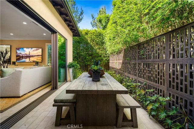 166 Villa Ridge, Irvine, CA 92602