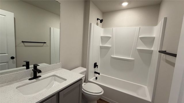 3545 Sepehr Lake Dr, Robstown, TX 78380