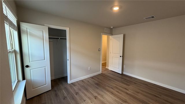 3545 Sepehr Lake Dr, Robstown, TX 78380