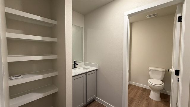 3545 Sepehr Lake Dr, Robstown, TX 78380