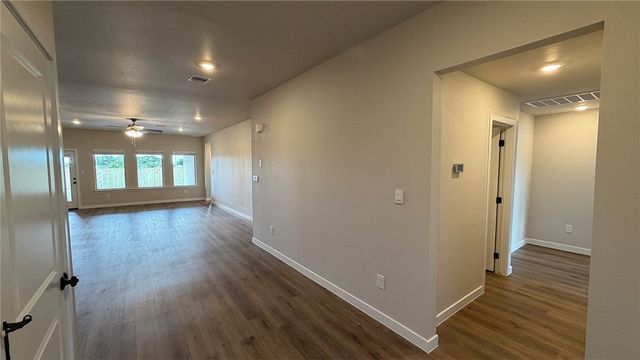 3545 Sepehr Lake Dr, Robstown, TX 78380