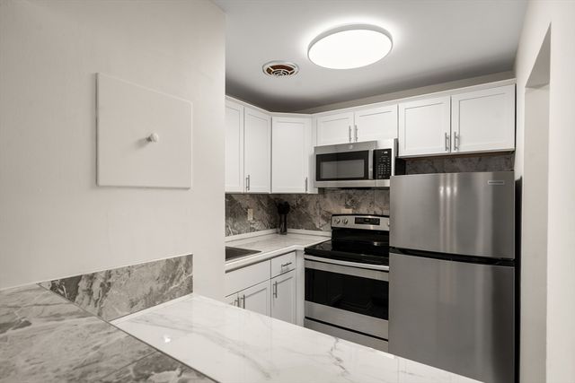 5050 Washington St 216, Boston, MA 02132