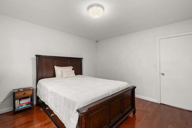 5050 Washington St 216, Boston, MA 02132