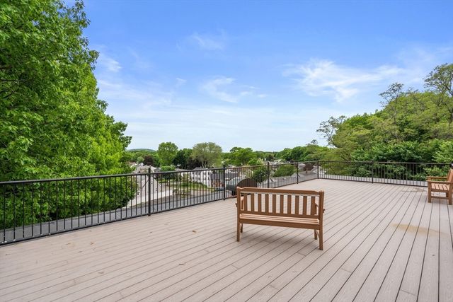5050 Washington St 216, Boston, MA 02132