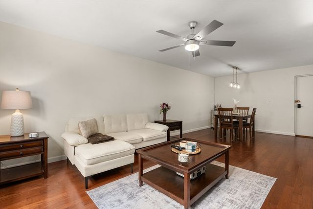 5050 Washington St 216, Boston, MA 02132