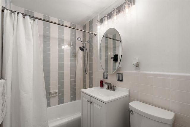5050 Washington St 216, Boston, MA 02132