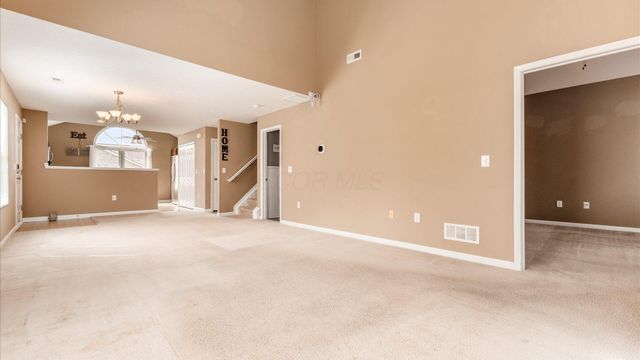 8406 Diversey Loop, Blacklick, OH 43004