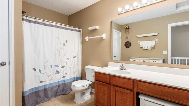 8406 Diversey Loop, Blacklick, OH 43004