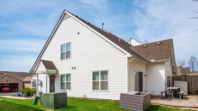 8406 Diversey Loop, Blacklick, OH 43004