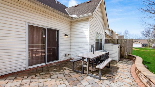 8406 Diversey Loop, Blacklick, OH 43004