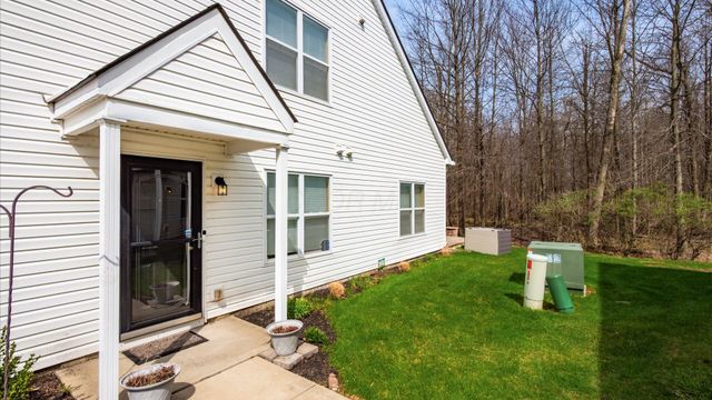 8406 Diversey Loop, Blacklick, OH 43004