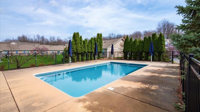 8406 Diversey Loop, Blacklick, OH 43004