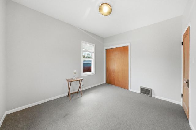 211 Waltham Street, Calumet City, IL 60409