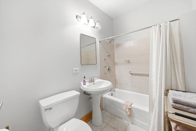 211 Waltham Street, Calumet City, IL 60409