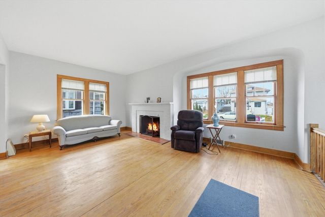 211 Waltham Street, Calumet City, IL 60409