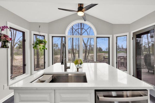 S79W19225 River Oaks COURT, Muskego, WI 53150