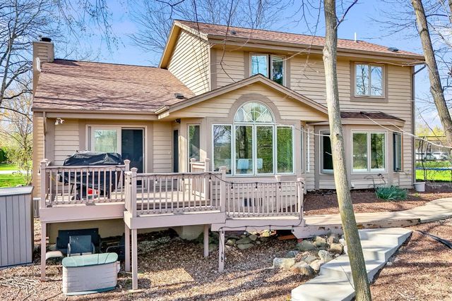 S79W19225 River Oaks COURT, Muskego, WI 53150