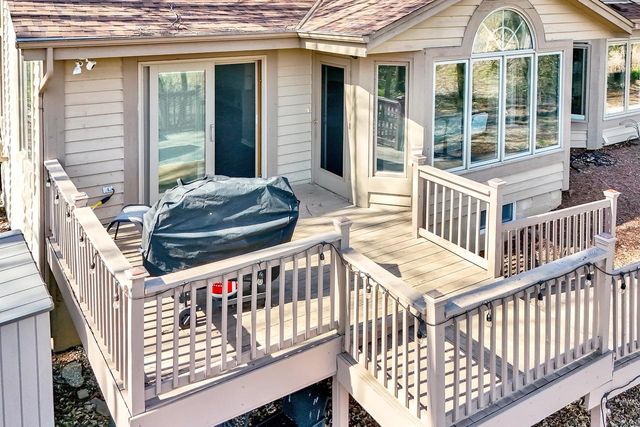 S79W19225 River Oaks COURT, Muskego, WI 53150