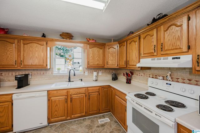 75 DUNCAN DRIVE, Warrior, AL 35180