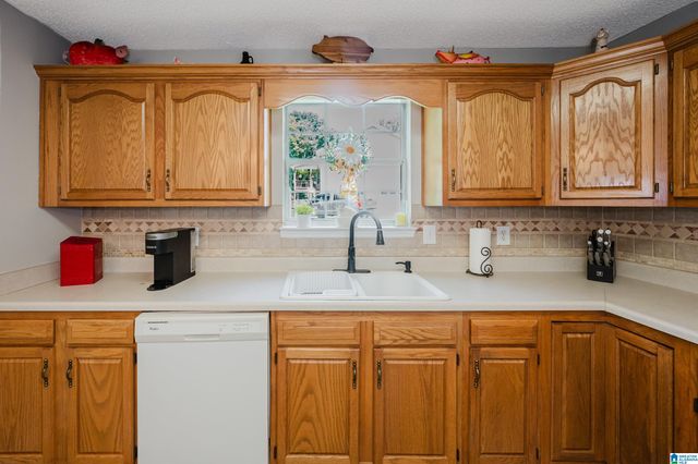 75 DUNCAN DRIVE, Warrior, AL 35180