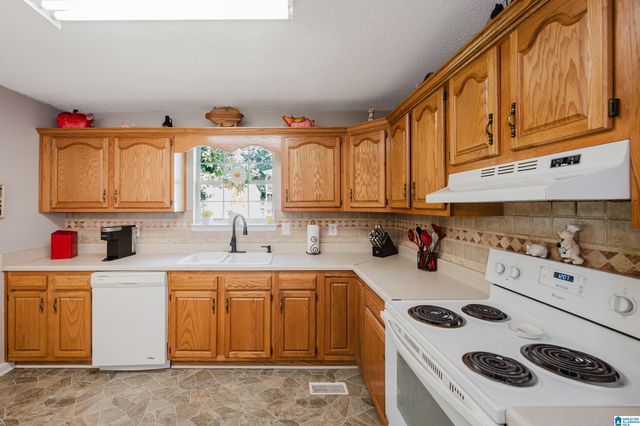 75 DUNCAN DRIVE, Warrior, AL 35180