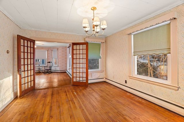 41 Agawam Ave, Haverhill, MA 01835