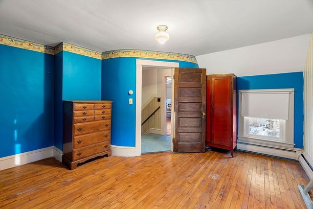 41 Agawam Ave, Haverhill, MA 01835