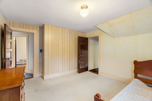 41 Agawam Ave, Haverhill, MA 01835